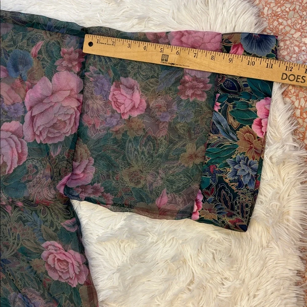 Vintage Victoria’s Secret Gold Label Sheer Floral Kimono One Size
